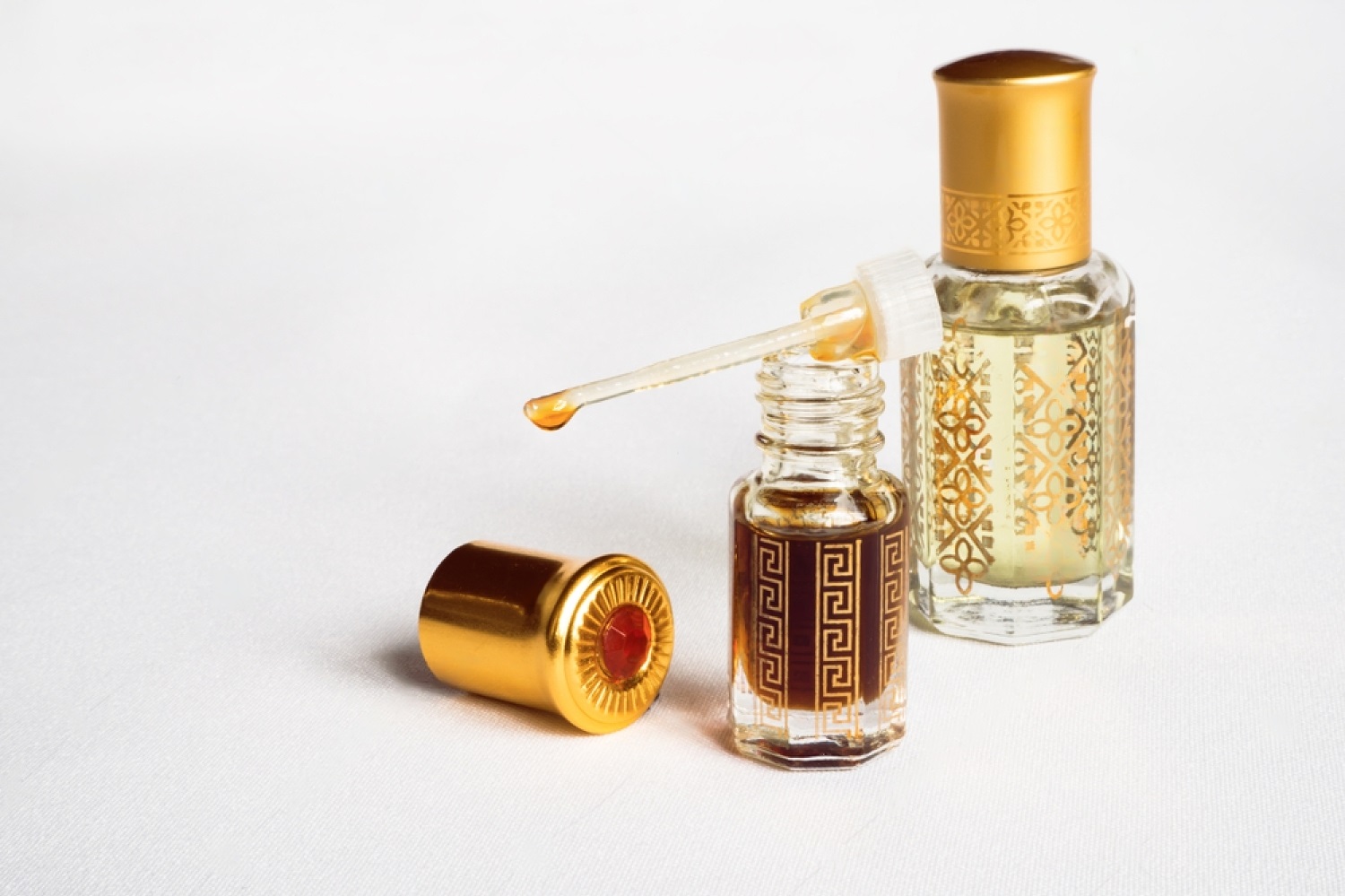 Arabian Perfume Oil 101: A Beginner’s Guide to Exquisite Scents