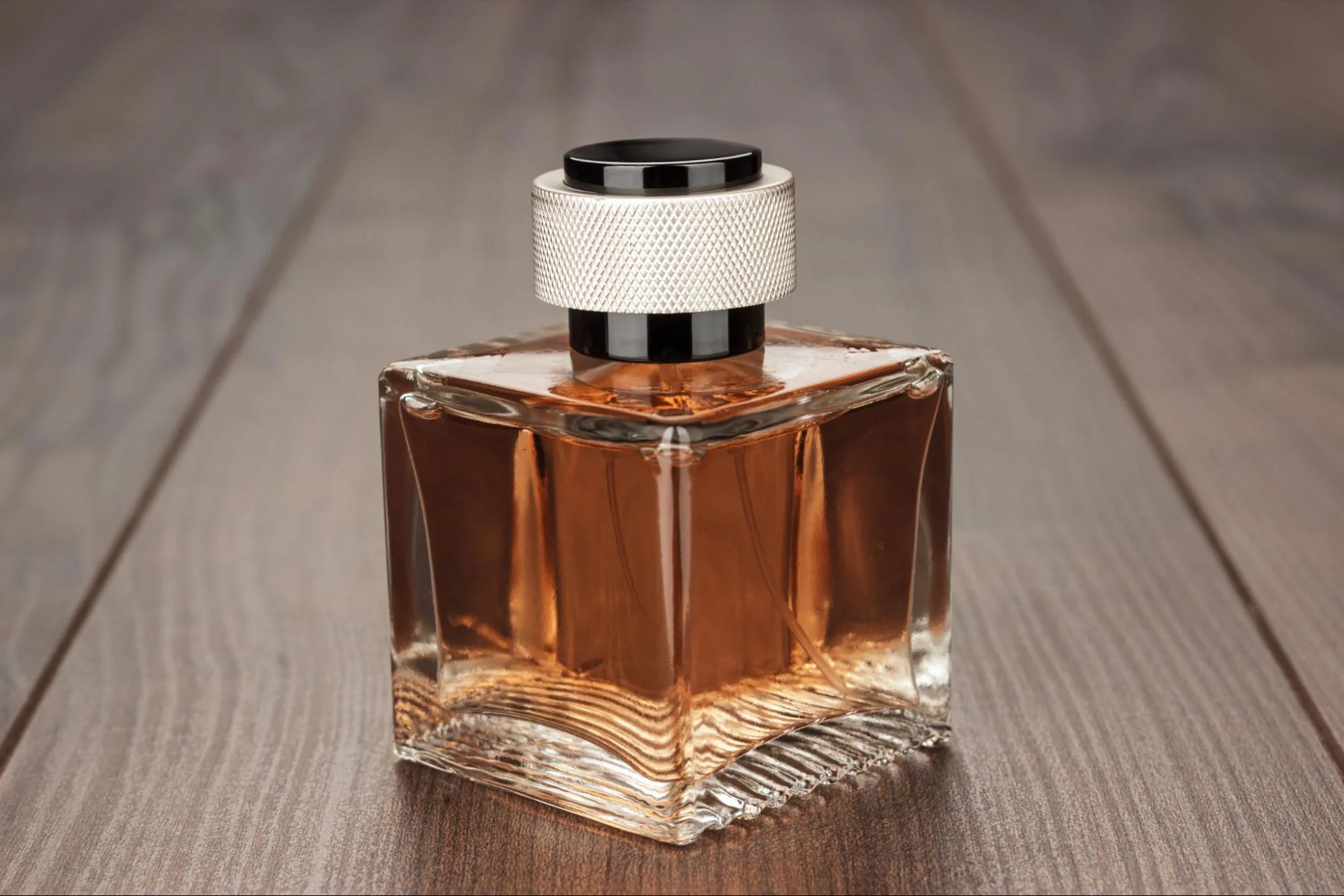 A Symphony of Scents: Arabian Oud Perfume Notes Decoded