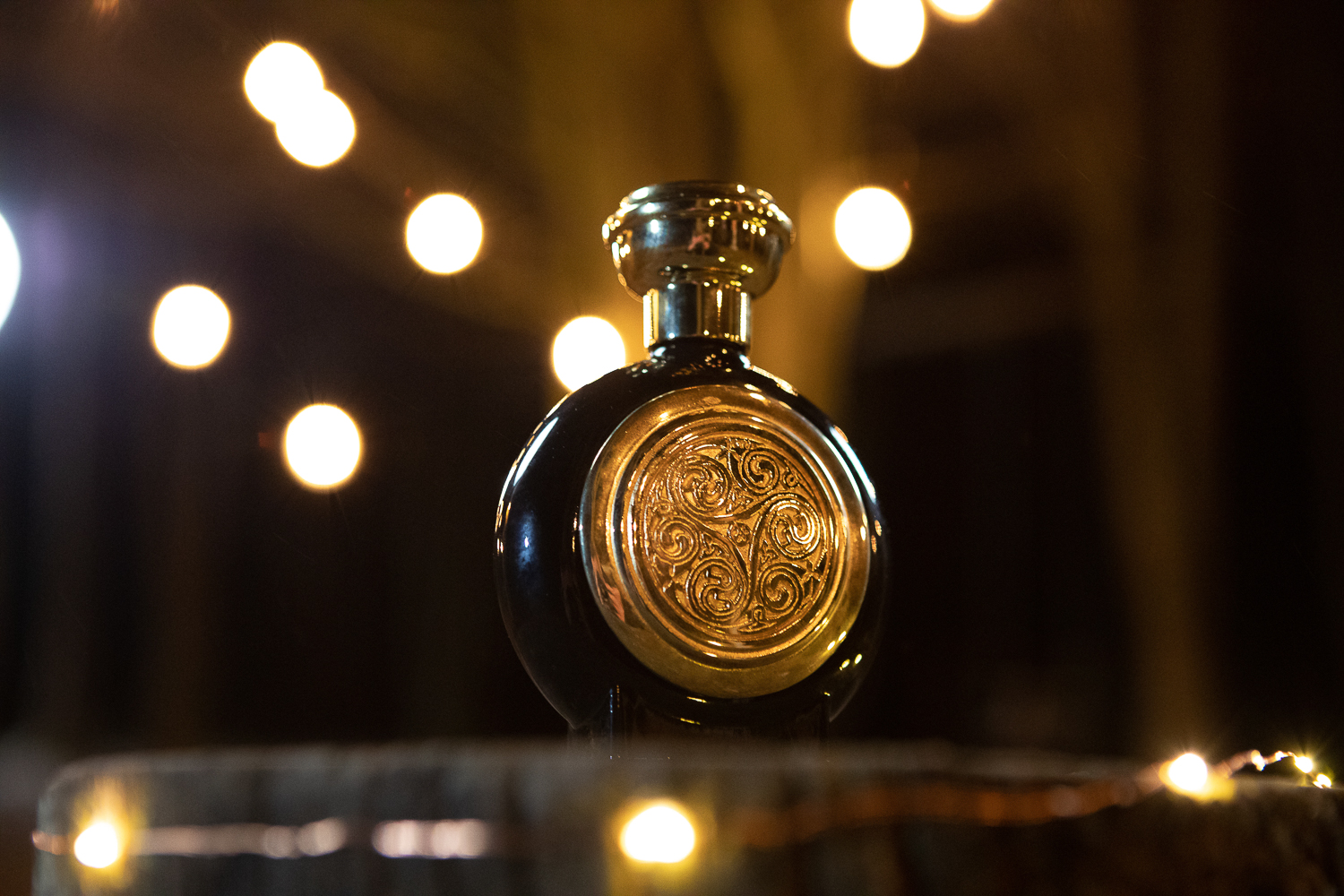 Oud Perfume: A Symphony of Fragrance Notes