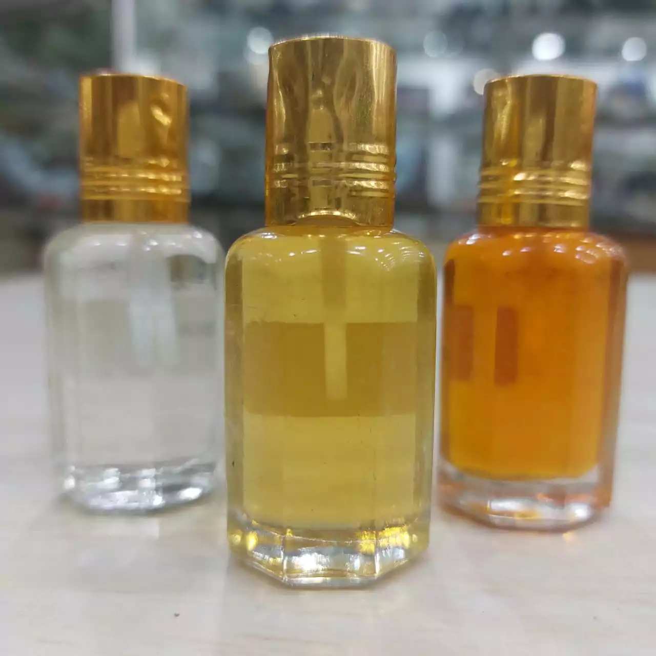 Exploring the World of Arabian Oud Perfume Oil Samples: A Fragrant Journey